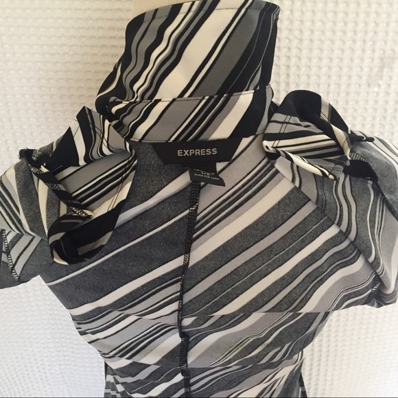 Express lady’s sheath dress - Picture 7 of 8